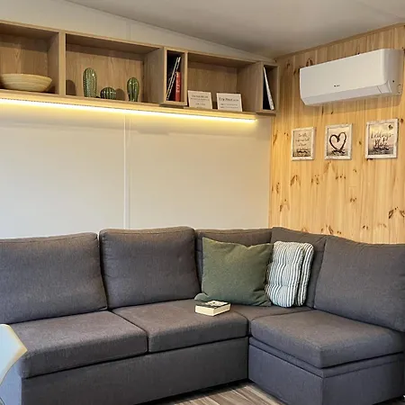 Tiny Haus Mit Schoenem Seeblick By Interhome Nyaraló *