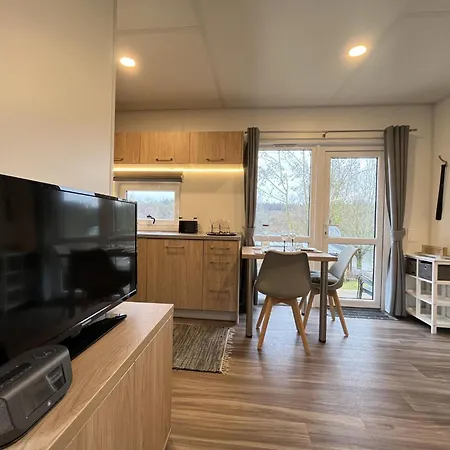 Tiny Haus Mit Schoenem Seeblick By Interhome Nyaraló