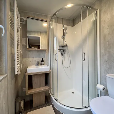 Nyaraló Tiny Haus Mit Schoenem Seeblick By Interhome Wemding